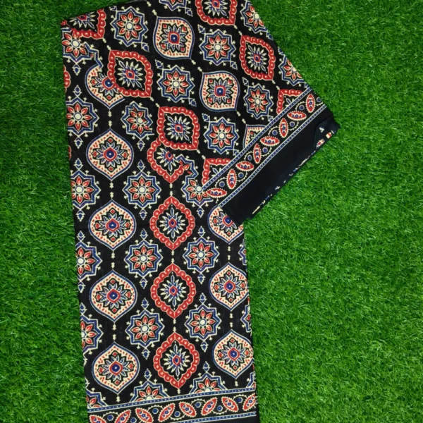 Art of Black – Crafted mul Cotton Perfection"