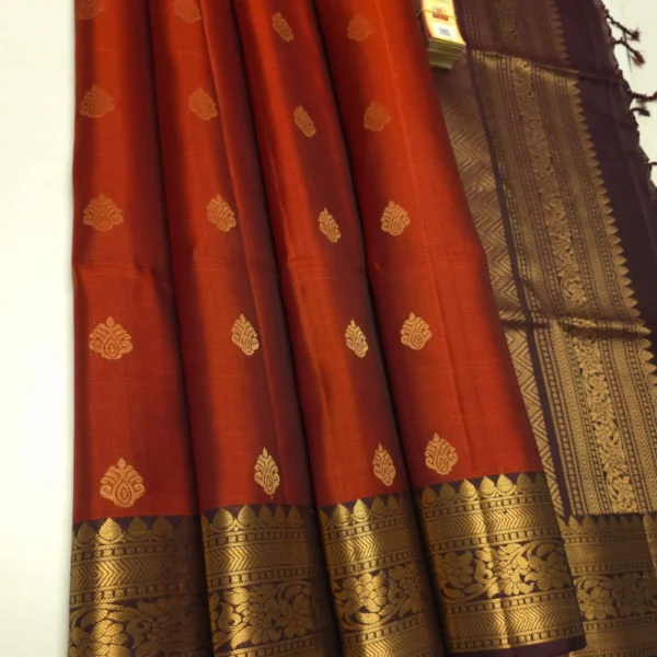 Pure handloom Silk Saree in Red with Brown Border