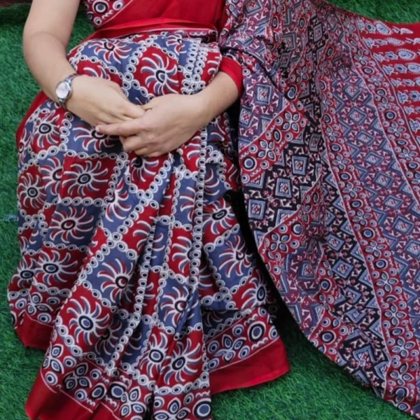 Mul Mul Cotton Saree in Marron